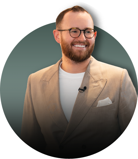 Aron Lomax webinar host